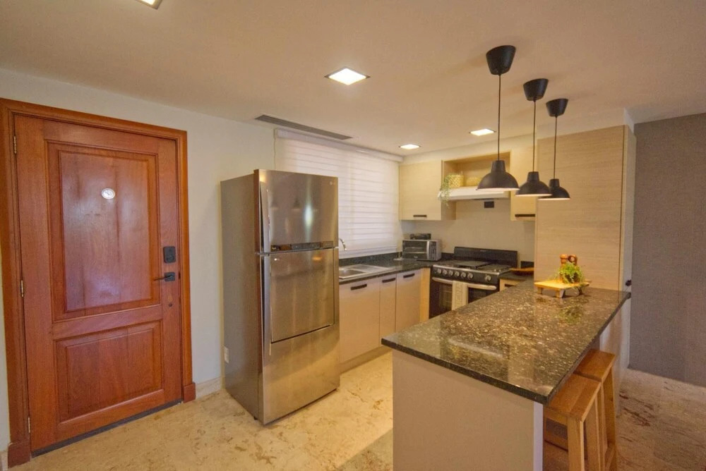 Pompano 202 Amazingly Situated One-bedroom Apartment in Ocean-front Condominium