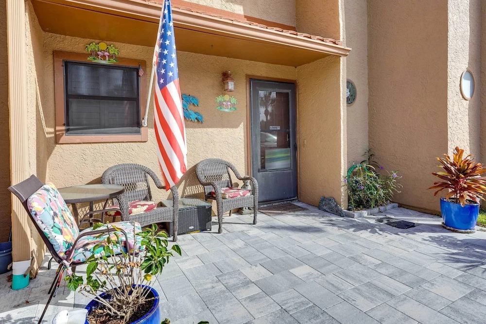 PCB Townhome w/ Resort Amenities - Walk to Ocean!
