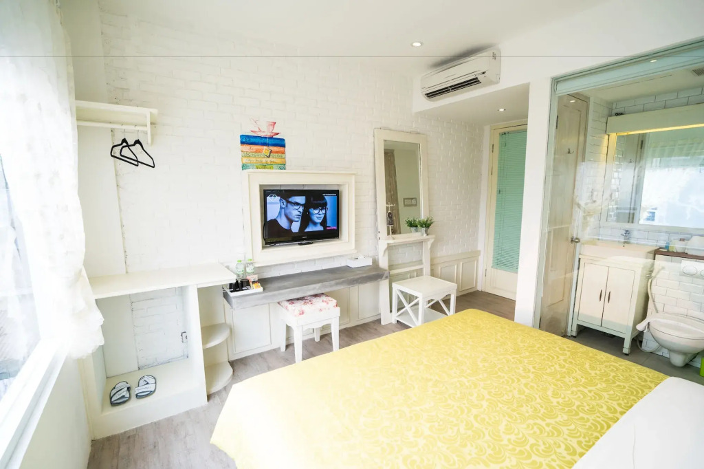 Summerbird - Bed and Brasserie