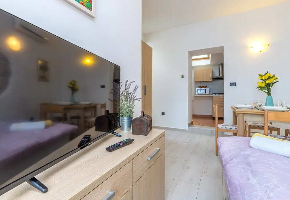 Lovely Apartment Milica 100mt From sea