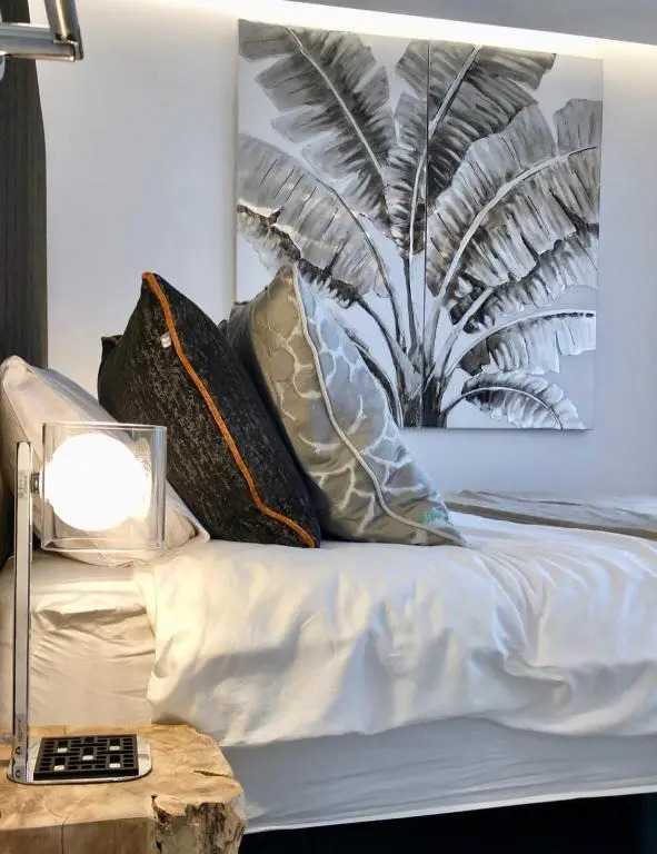 Luxury apartment in La Isla, walking distance to Puerto Banus