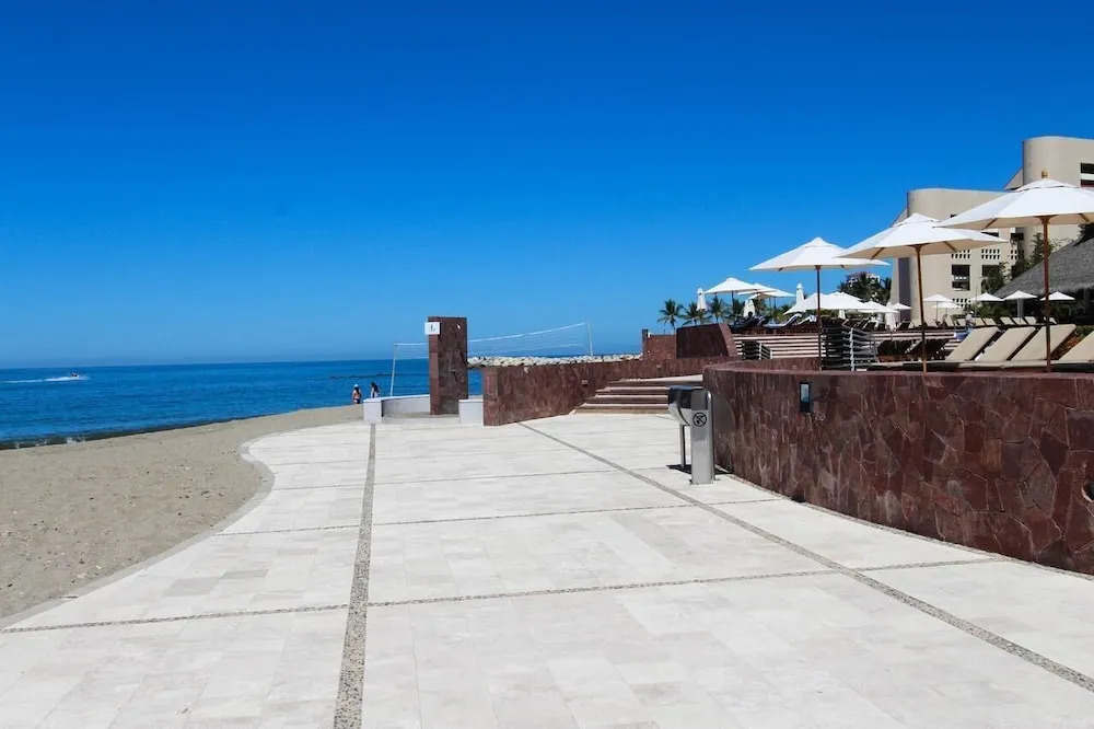 5-Room Luxury Villa in Tres Mares Marina Vallarta Villa 1