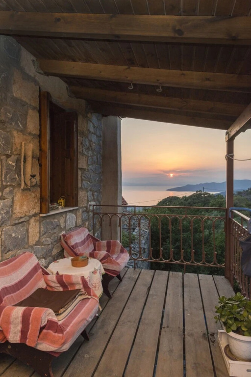 Sea breeze and stunning view in the heart of Mani