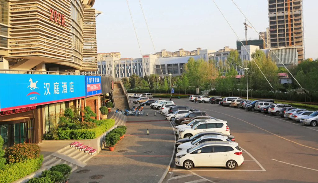 HanTing Hotel (Luoyang Sports Center)