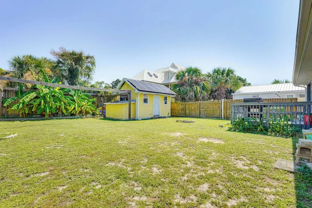 Panama City Home w/ Fire Pit - Walk to Beaches!