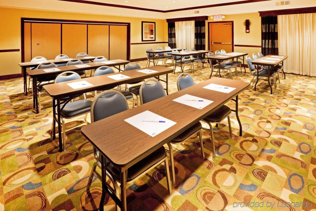 Holiday Inn Express and Suites Hotel - Pauls Valley by IHG