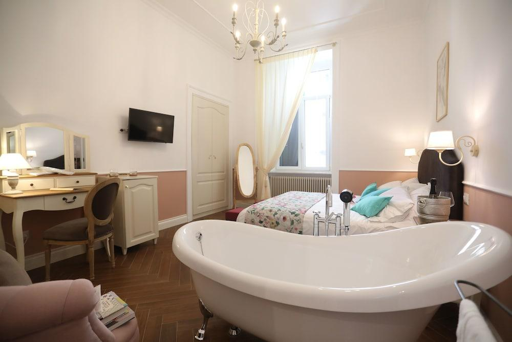 Macchiato Suites Boutique Guest House