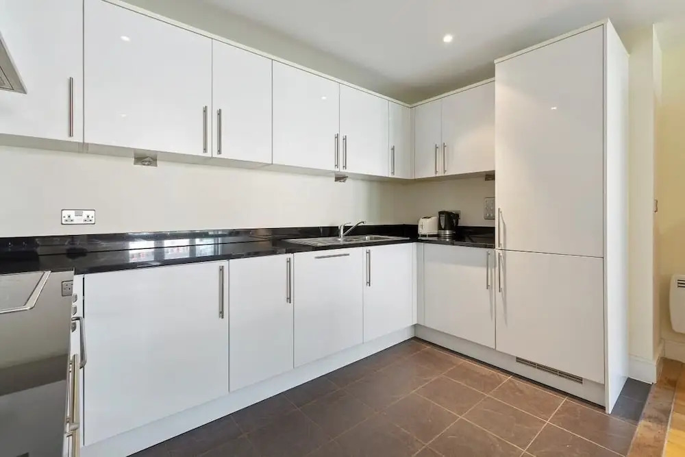 Stunning 2 Bed Apt W/balcony nr Islington
