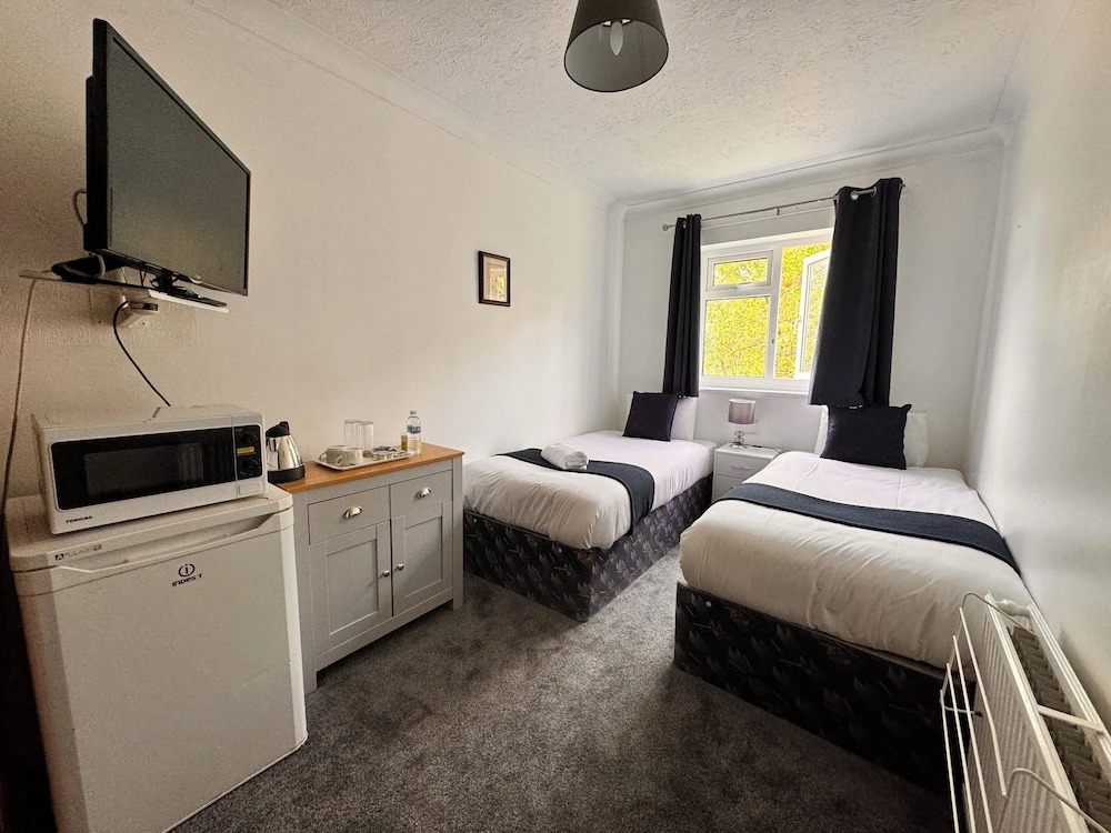 High Trees Guest House Gatwick