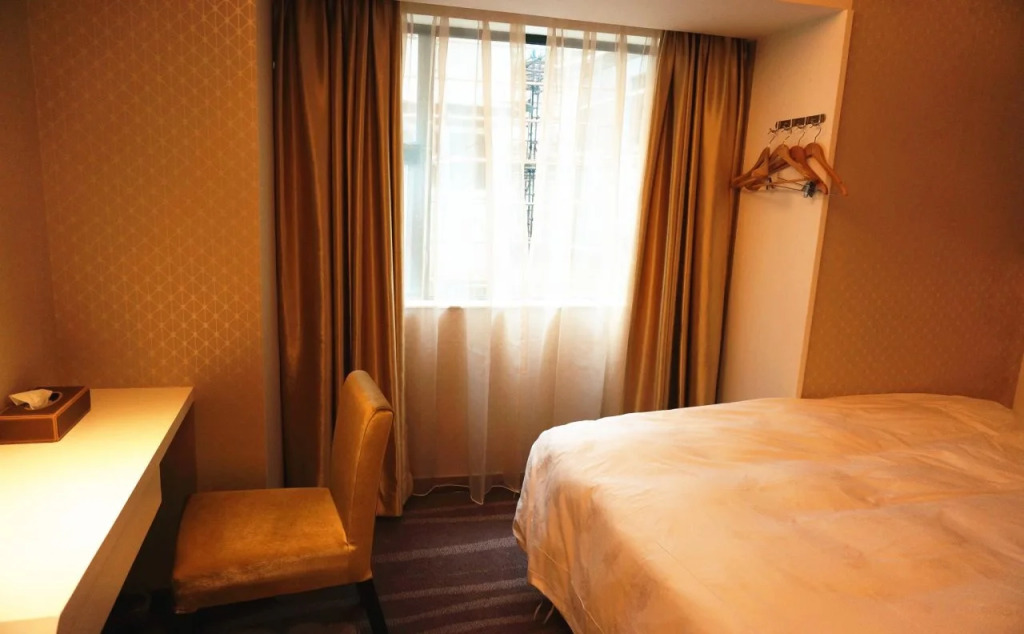 Zhuhai Qindao Hotel