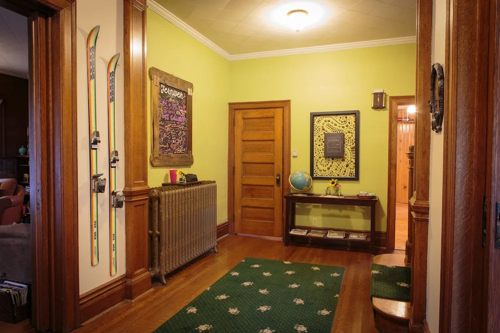 Fernweh Inn & Hostel