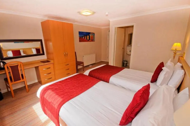 Denewood Hotel