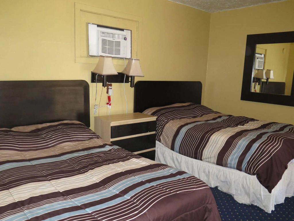 Pillow Talk Motel