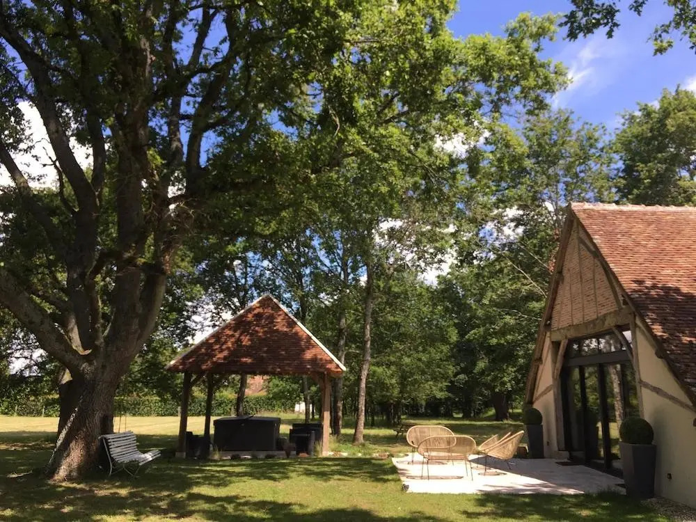 La Grange de Léonie Chambres dhôtes Piscine et Spa Calme et à 5min A71 A20 A85