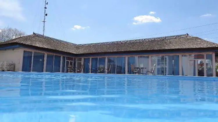 Hotel Sunrise si Satul Pescaresc