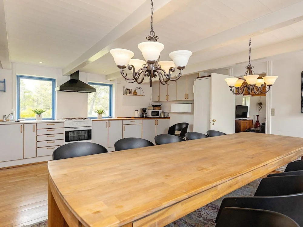 12 person holiday home in Thisted-By Traum