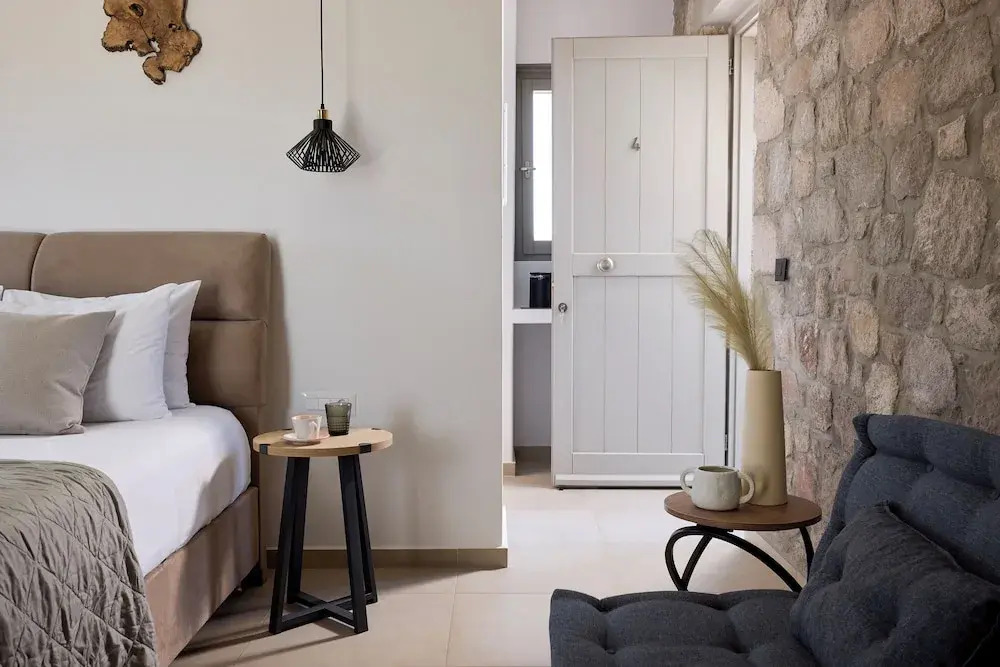 Kedros Milos Suites