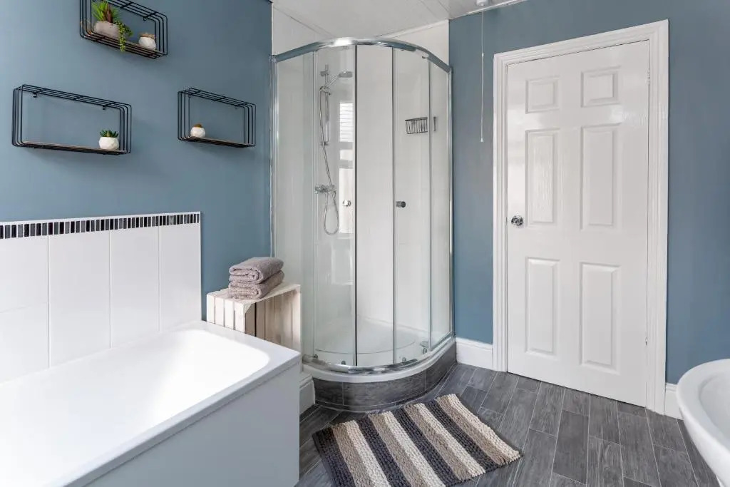 Watford House - Air Host & Stay - 3 Bedroom Period House