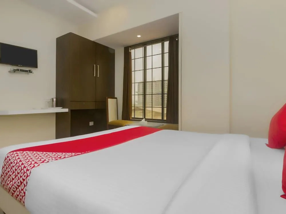 OYO 22086 Hotel Park View