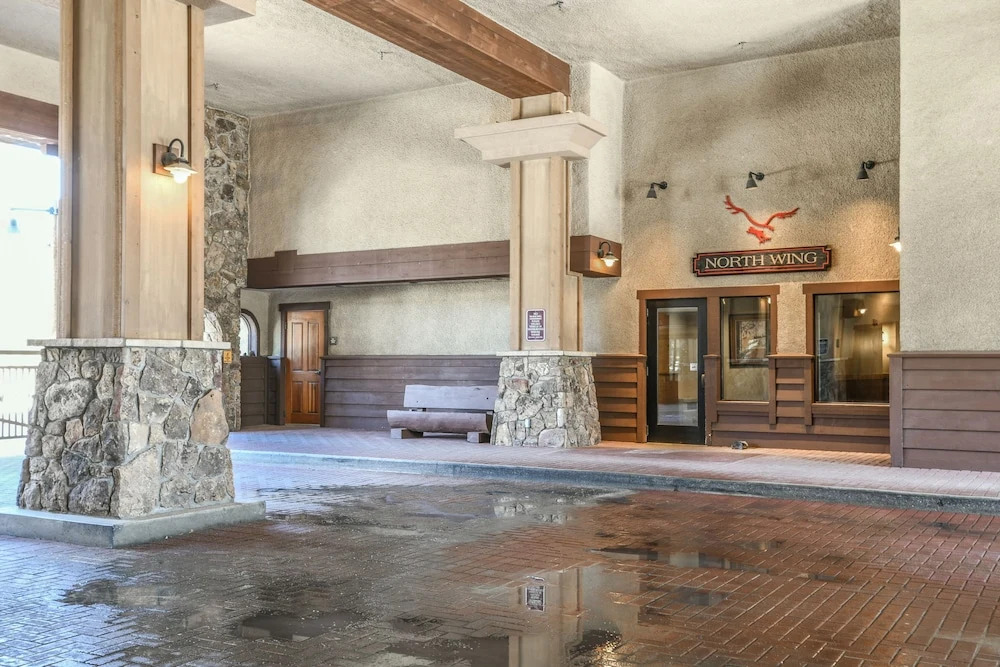 Red Hawk Lodge 2249