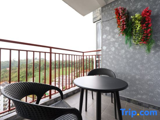 Goodlife Paradise Emerald Avenue Suite