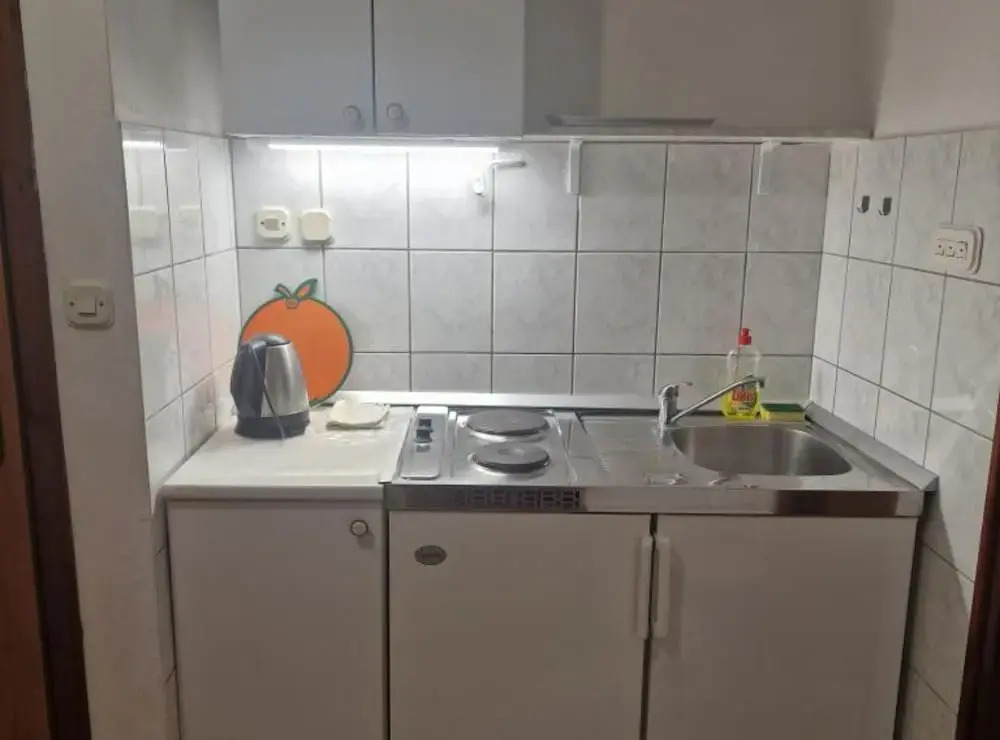 Lora Apartments Gradac