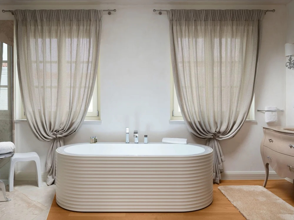 Villa in Vabriga with Private Pool & Garden