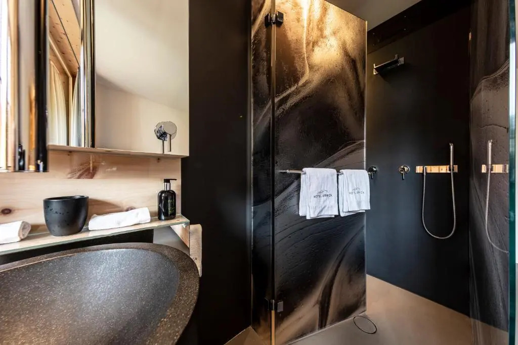 Hotel Arnica Scuol