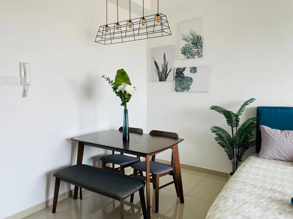 Homestay I City Cantik Tenang Wifi 4k Smart TV Netflix Coway Free Parking