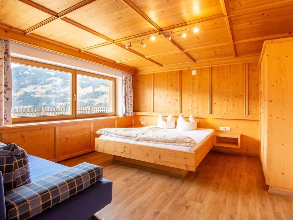 Chalet in Zell am Ziller near Ski Lift