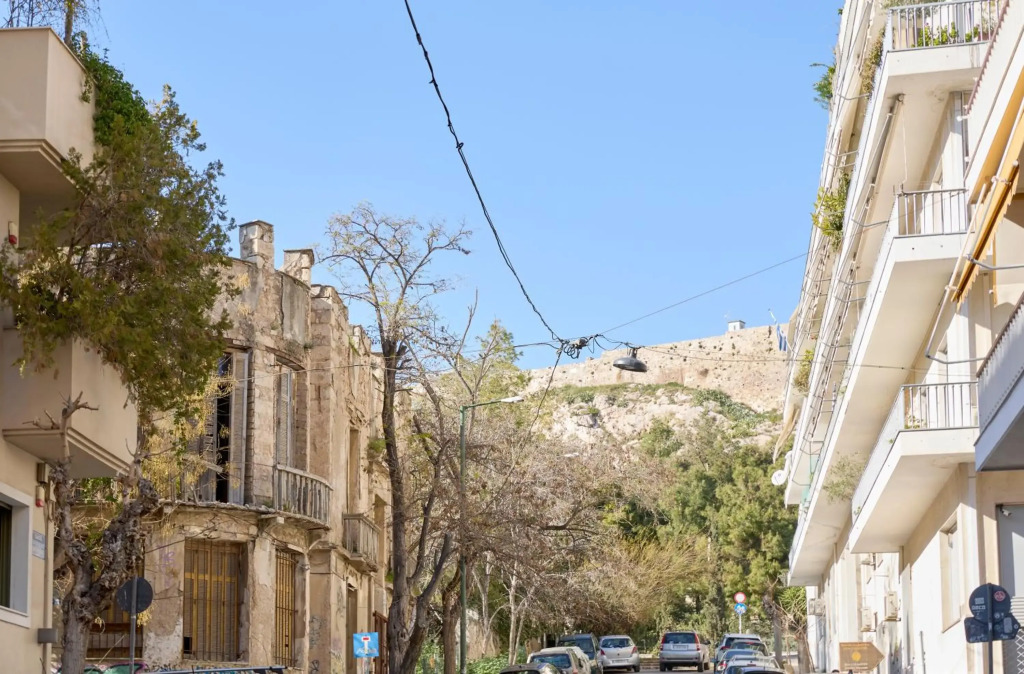 Acropolis Unique 2BD Apartment with Prive Entrance