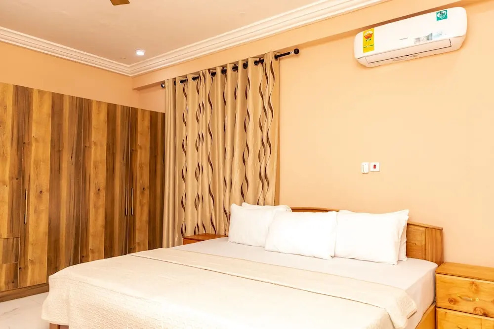 Executive 3-bed Furnished Apartment in Kwashieman