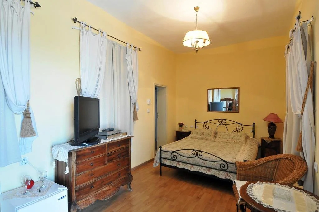 Shulamit Inn