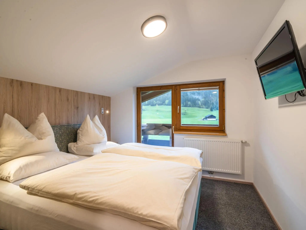 Lovely Apartment With Sauna, Ski Storage, Pool, Terrace