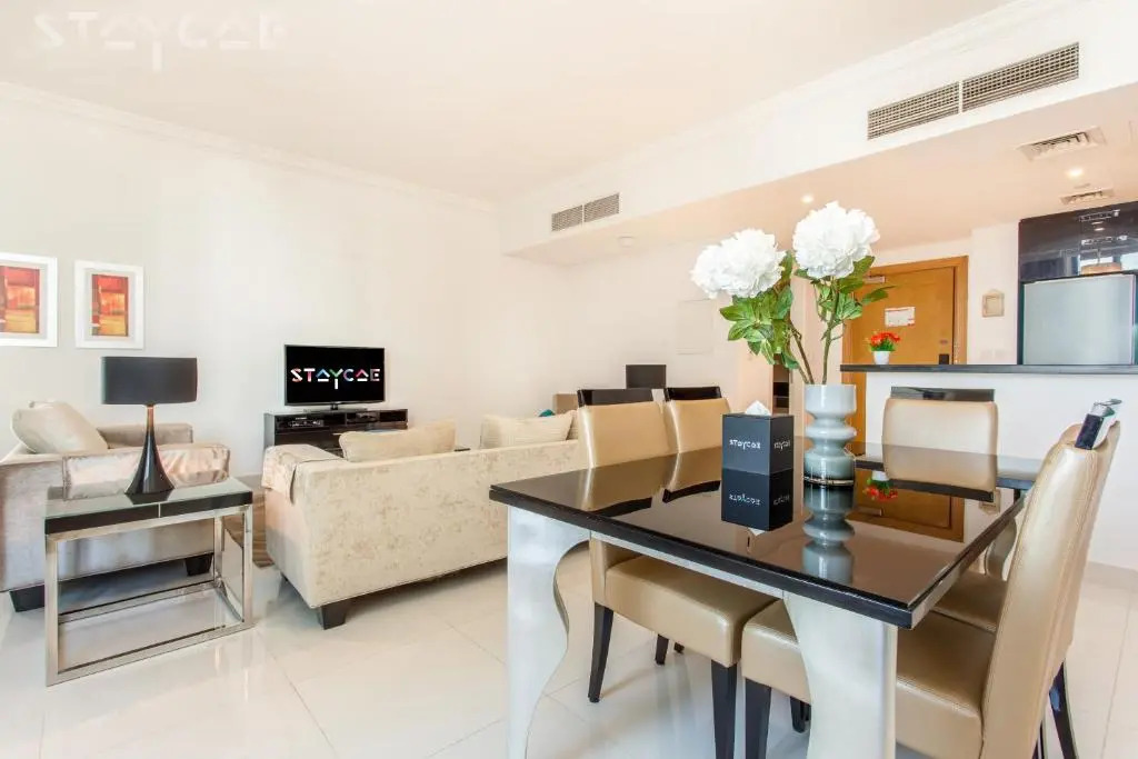 Staycae Capital Bay