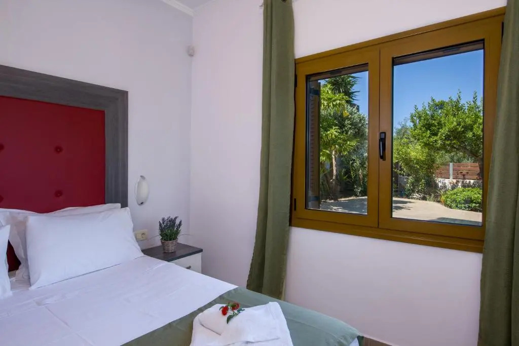 Villa Lady Dafni with private heated pool