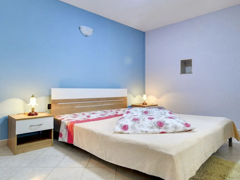 Villa in Bak i with Pool and Playground