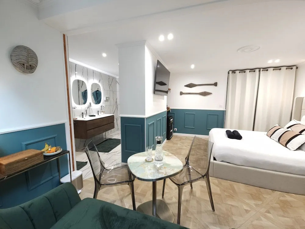 La Belle Endormie B&B French Guest house