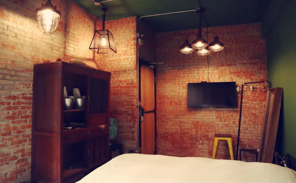 旅充人文 Travel Charger Hostel