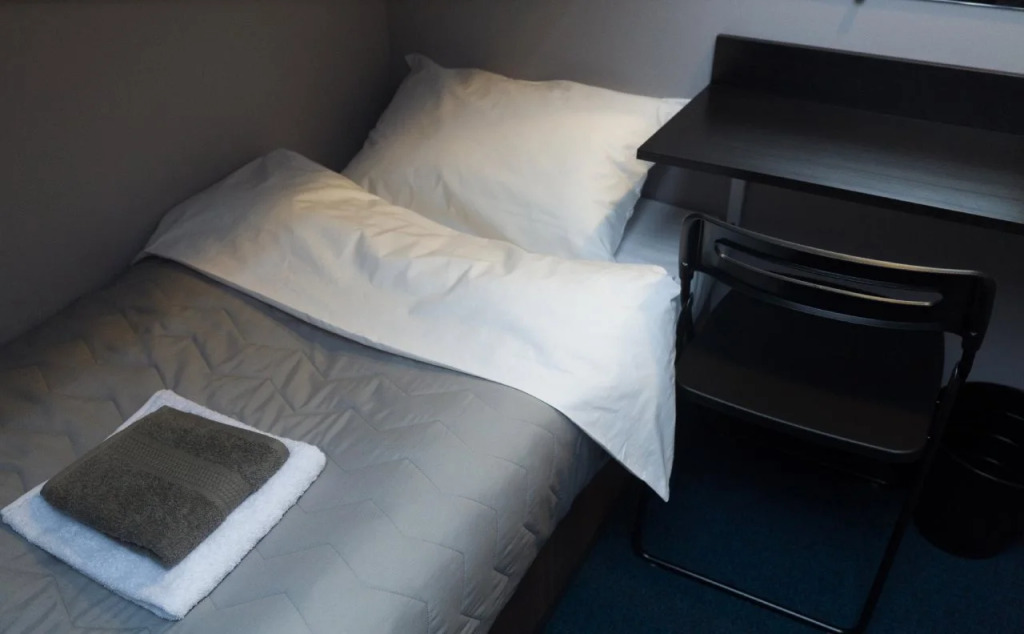 Shelter-hotels