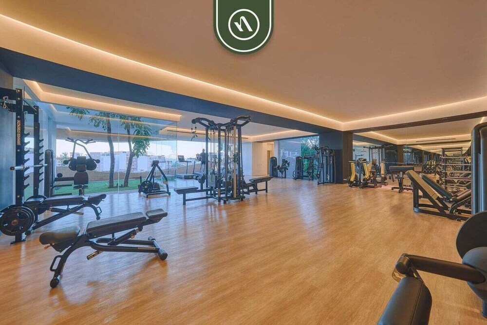 Luxury 1BR Condo With Private Terrace - Ocean View