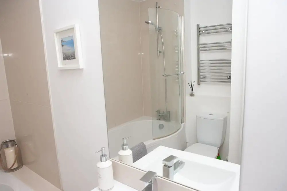 2 Bedroom Apartment in Prime Clifton Location