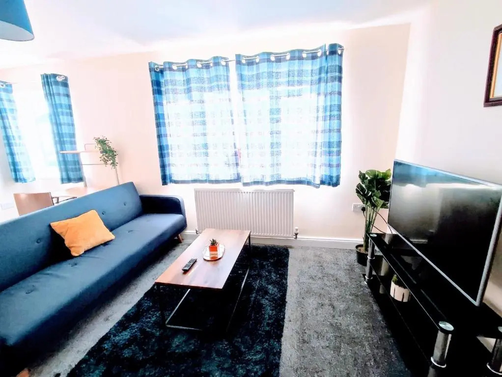 Crystal Suite 3 free private parking