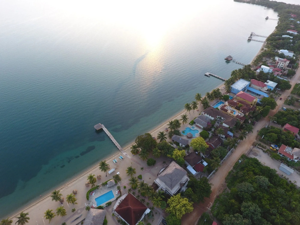 Almond Beach Resort at Jaguar Reef