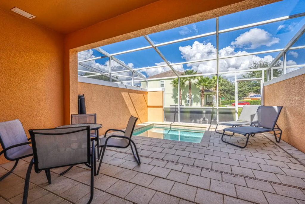 Unique vacation condo with private pool near Disney