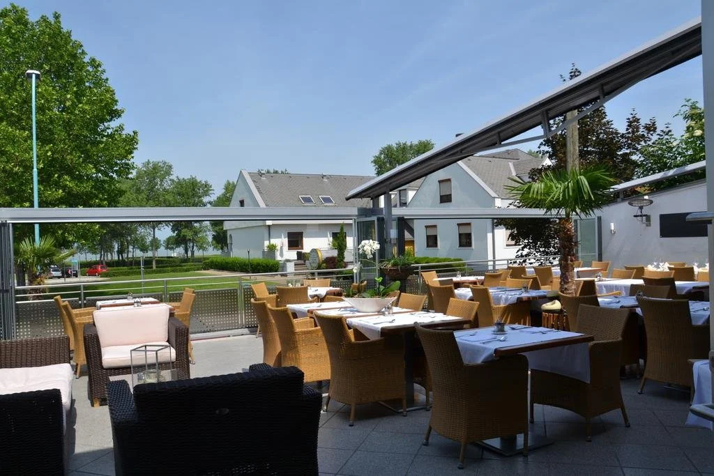 Hotel PANNONIA