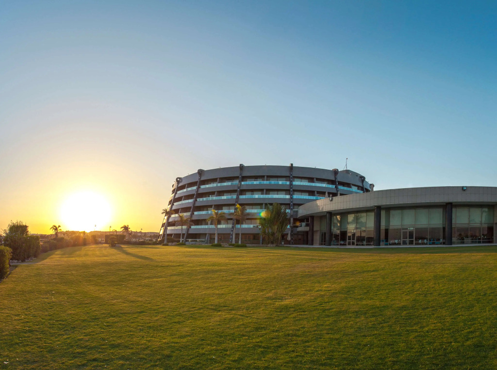 Radisson Blu Hotel & Convention Center, Alexandria