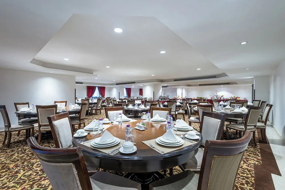 Razana Al Rawdha Hotel
