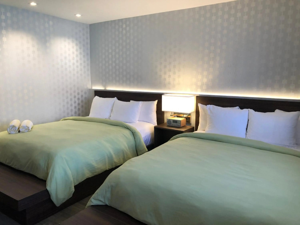 The Skylark, a Palm Springs Hotel