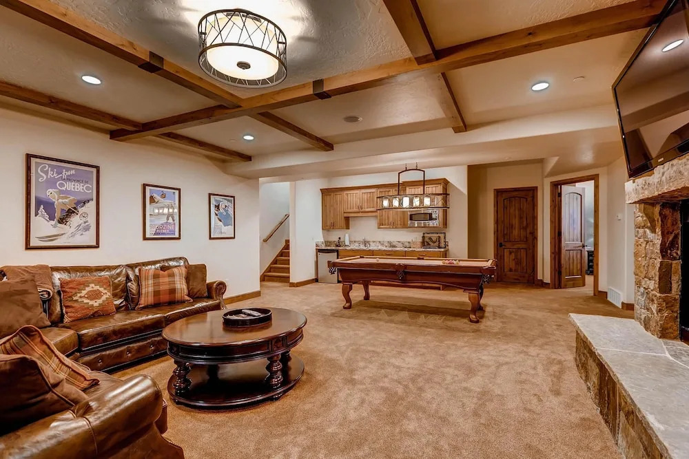 Snowtop Manor by Park City Lodging